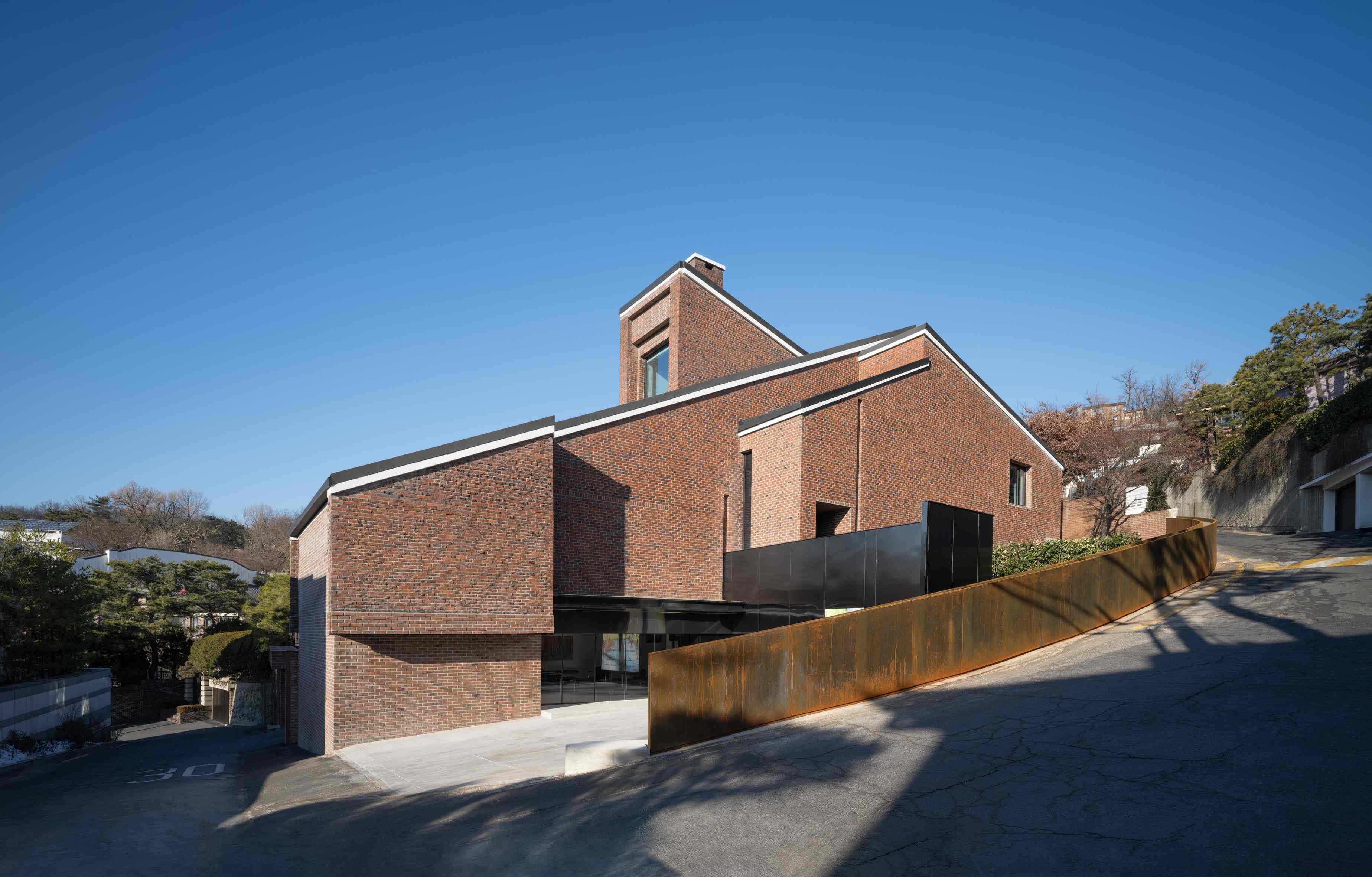 갤러리아 명품관 × 우손갤러리 〈Unwritten, Unmade, Untitled〉 - 이미지 1