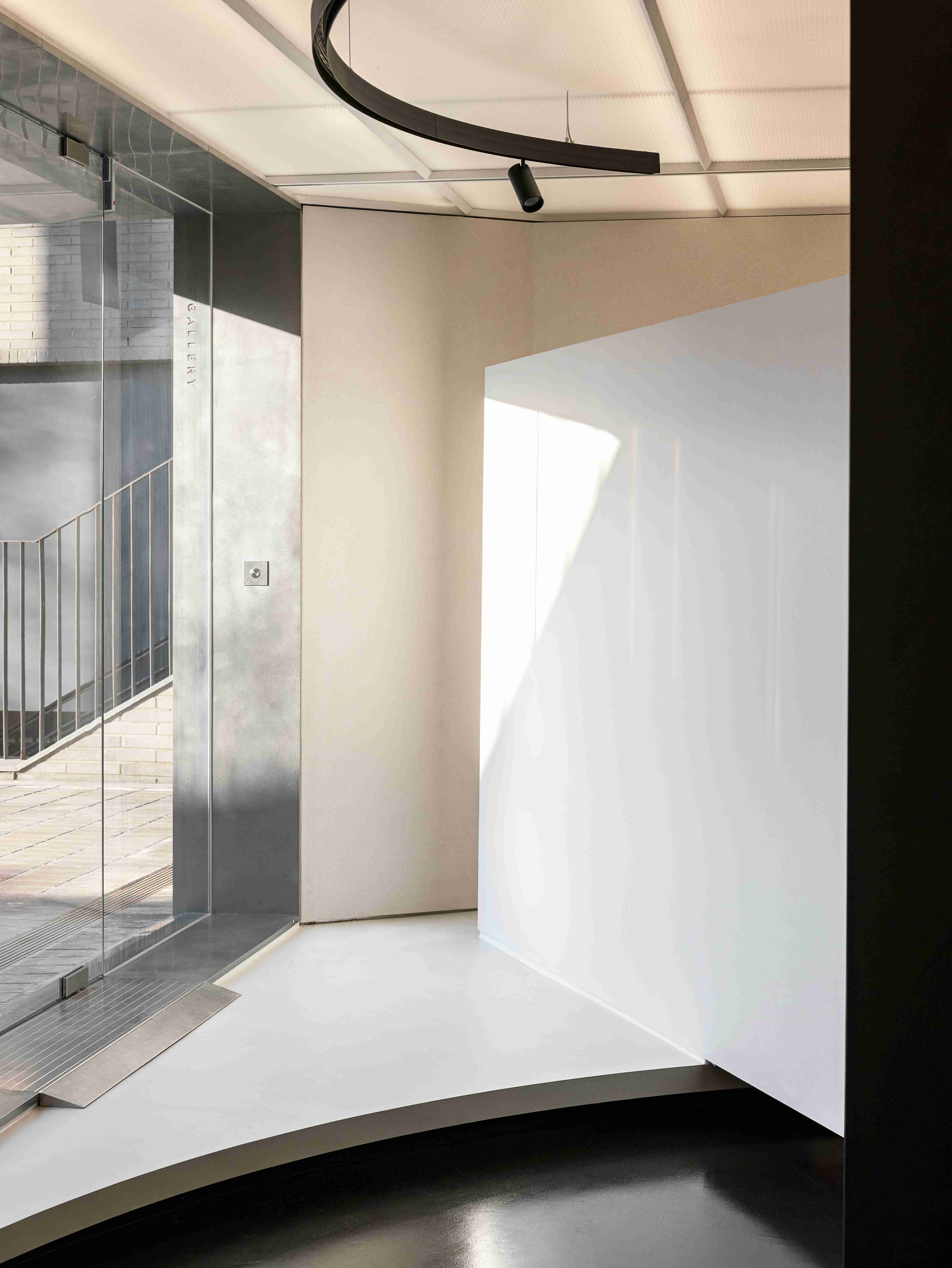 매스갤러리 〈The Great Cosmic Shower: 물 먹은 별〉 - 이미지 4