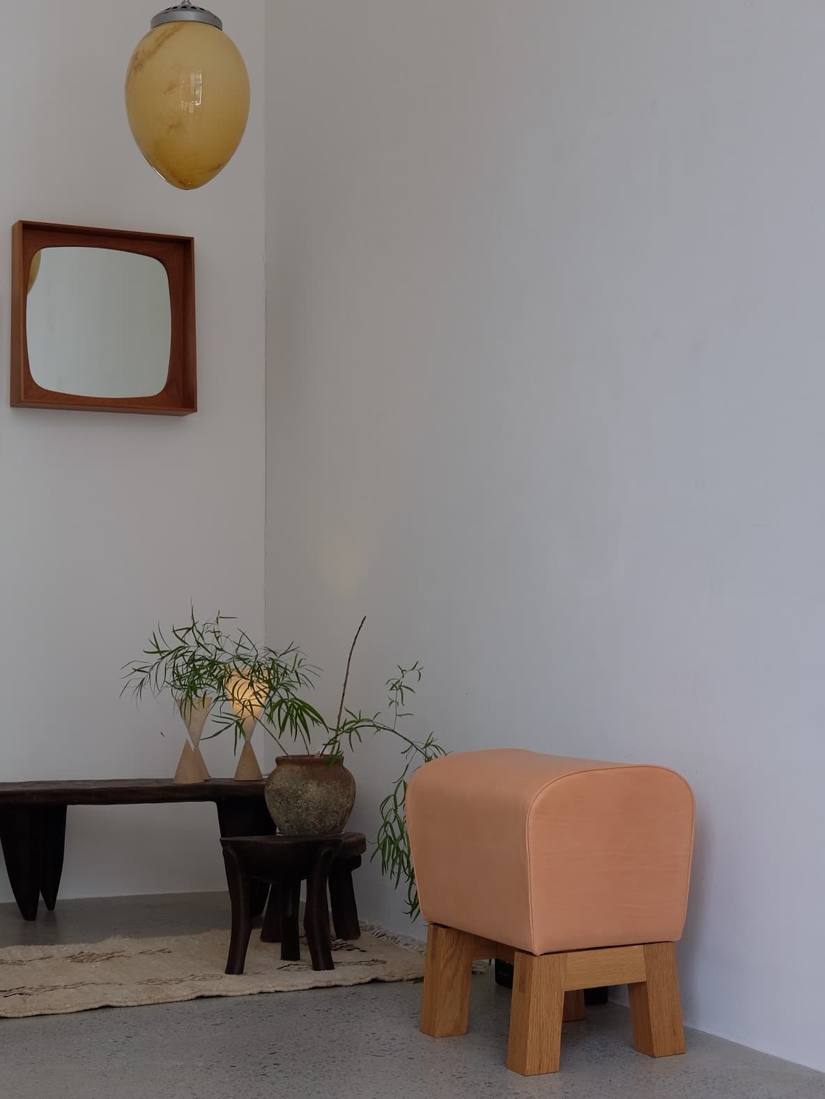 〈에임빌라의 시선, STOOL〉 - 이미지 3